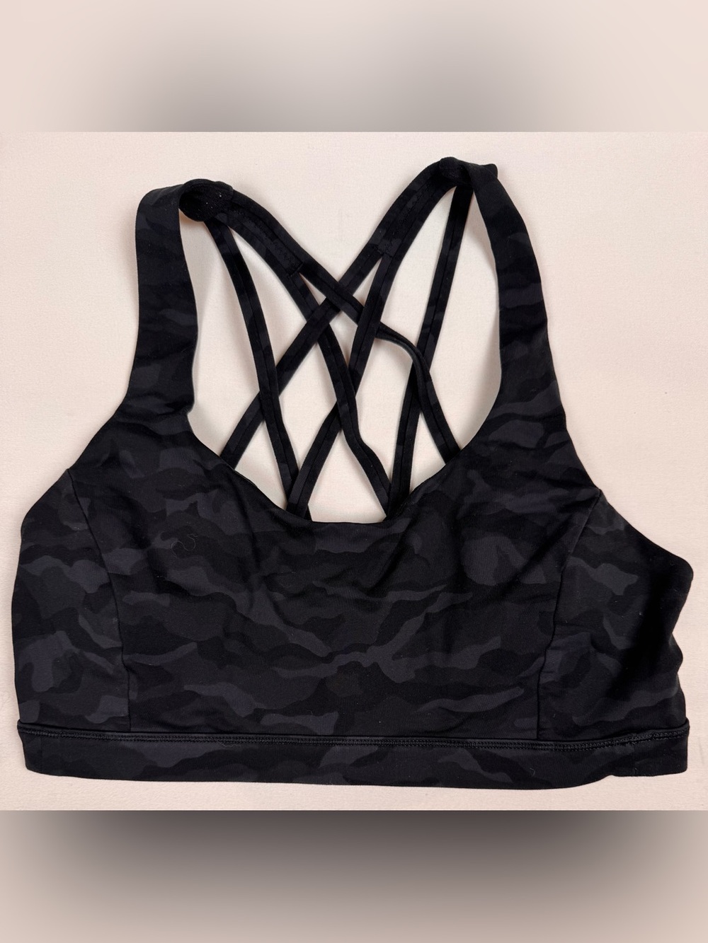 Lululemon Free To Be Serene Bra Black Camo Women’s 8 Retail $52